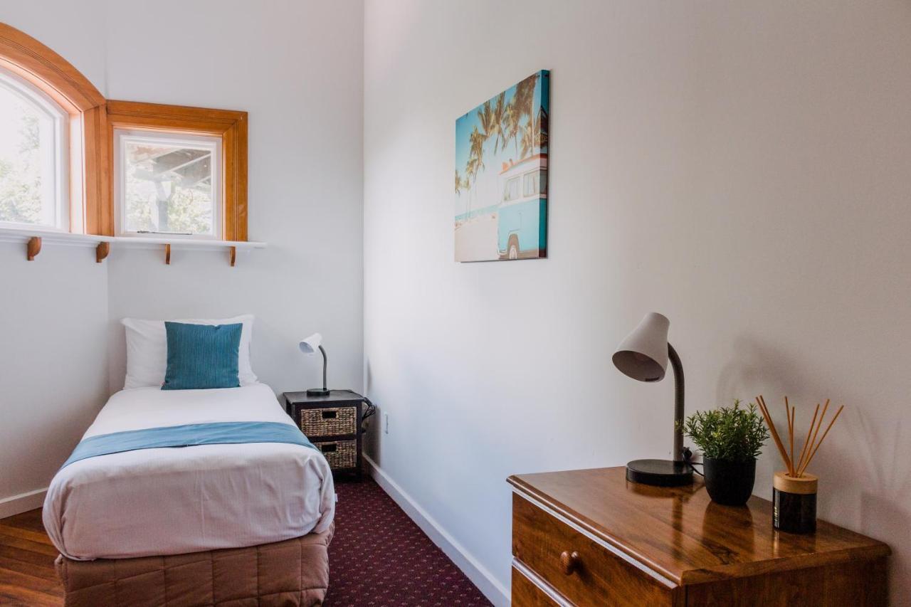 The Esplanade Motel Dunedin Buitenkant foto